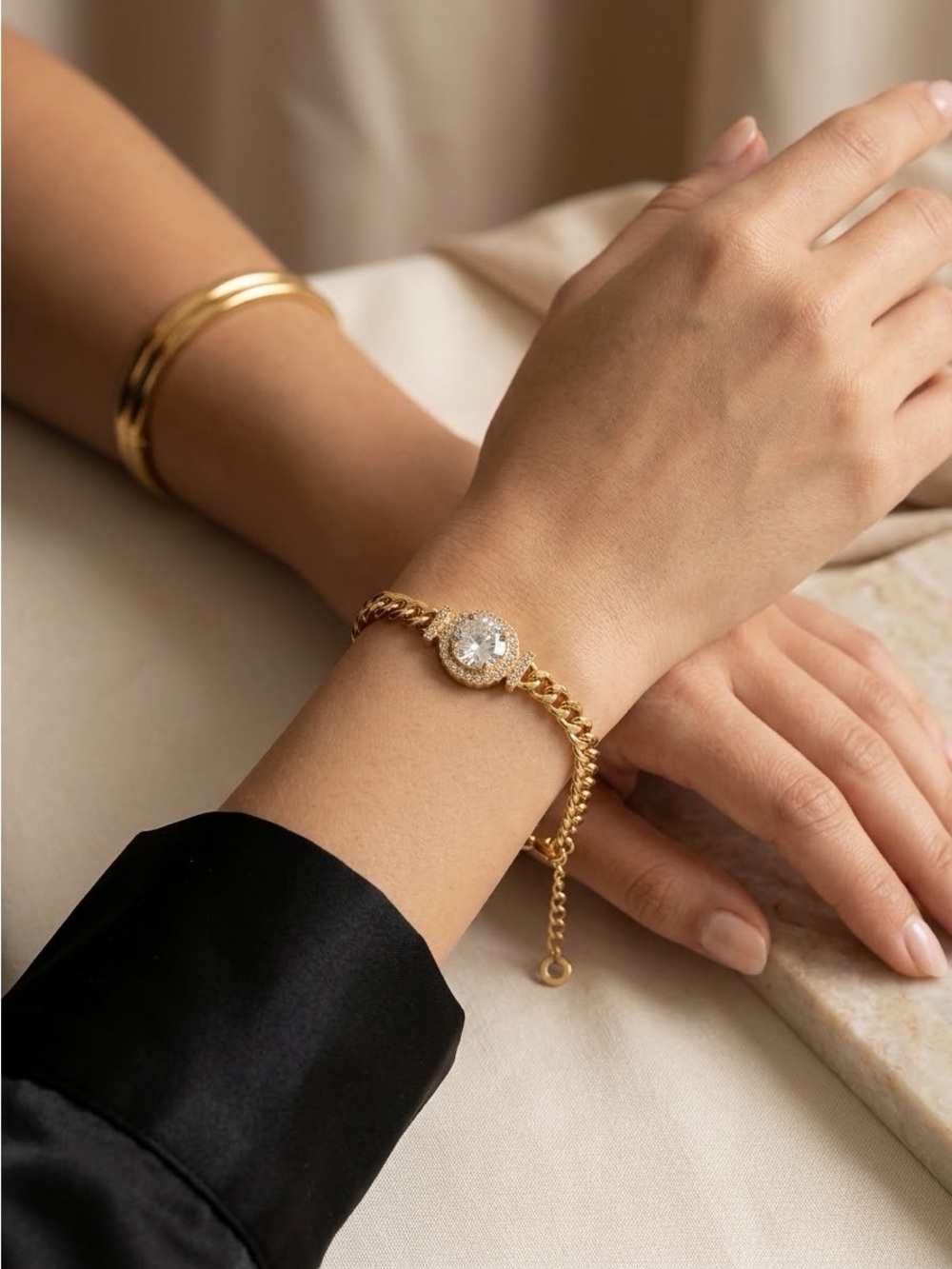 Elegant 14K Gold Filled Chain Bracelet with Crystal Disc. 7-8 Inches Adjustable